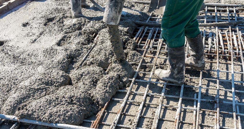 Différence entre le béton retardé et l'accélérateur de prise