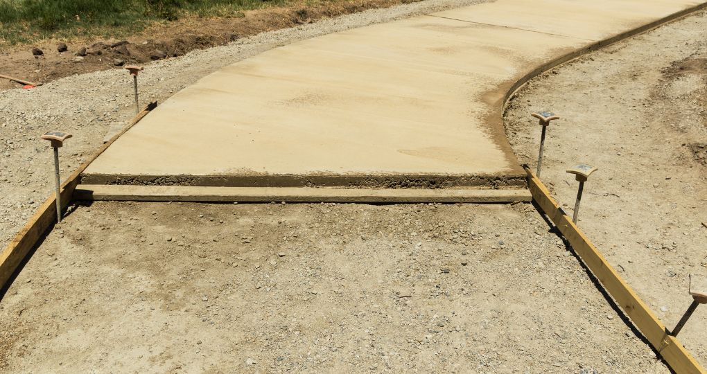 Quand marcher sur une dalle en béton